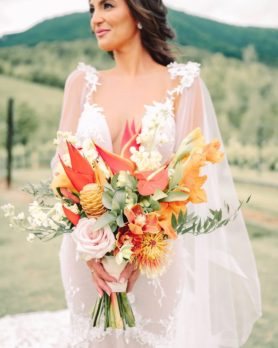 Kimmy + Matt ✨ tied the knot at the breathtaking Yonah Mountain in North Georgia. The rain came and went throughout the day, but nothing could dim the joy, love, and beauty of their celebration. Every moment felt magical, and we were so honored to ca