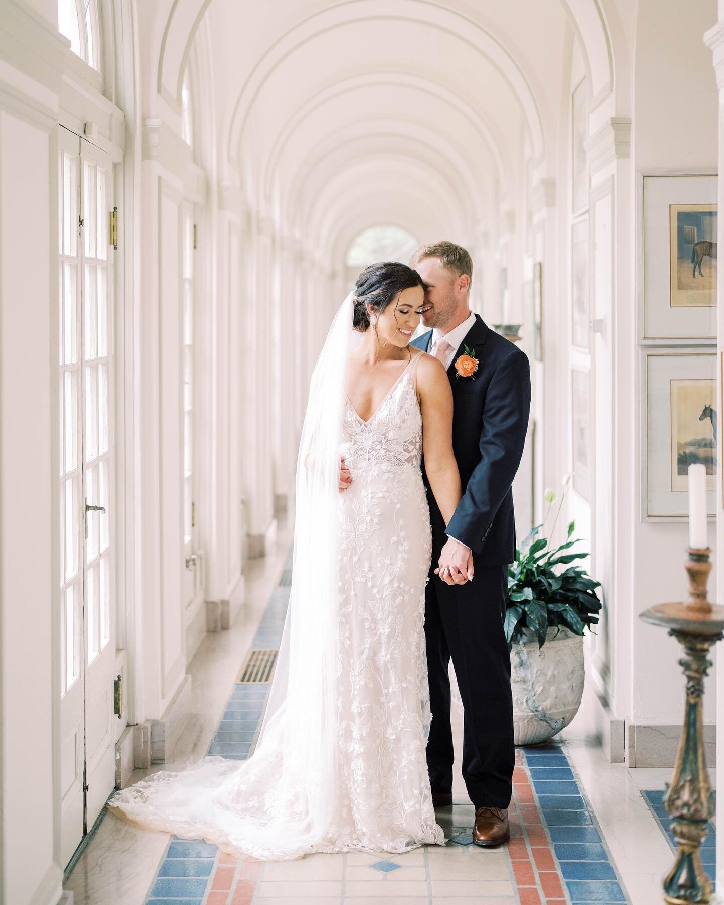 Beautiful and timeless is how we would described Madison + Blake&rsquo;s day at @pebblehillplantation! We had the best time capturing such a lovely couple 🤍
.
.
.
#thomasvillegawedding #georgiaweddingphotographer #pebblehillplantationweddings #weddi
