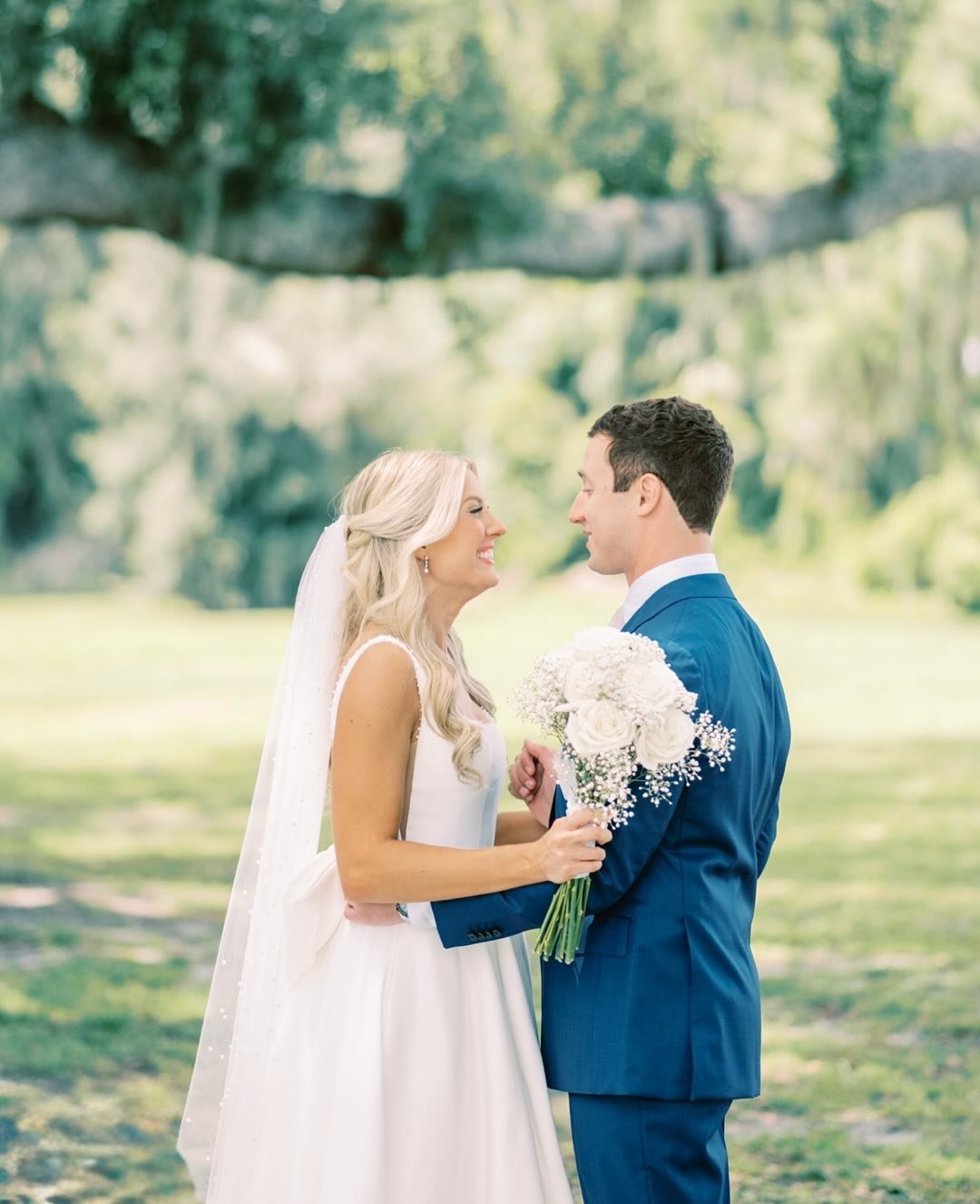 Olivia and Jake&rsquo;s wedding in beautiful Tampa, Florida last weekend 🤍 Back in town again&mdash;just landed to celebrate another gorgeous bride-to-be and gear up for another busy weekend ahead! We loved capturing these two and are always so grat