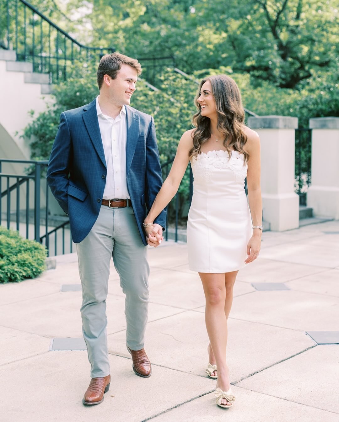 Allison + Jonathan 🤍
Starting the weekend off with these two and their dreamy engagement session before diving into five beautiful weddings across the Southeast.
Walking into a love-filled weekend in the best way. 💍✨