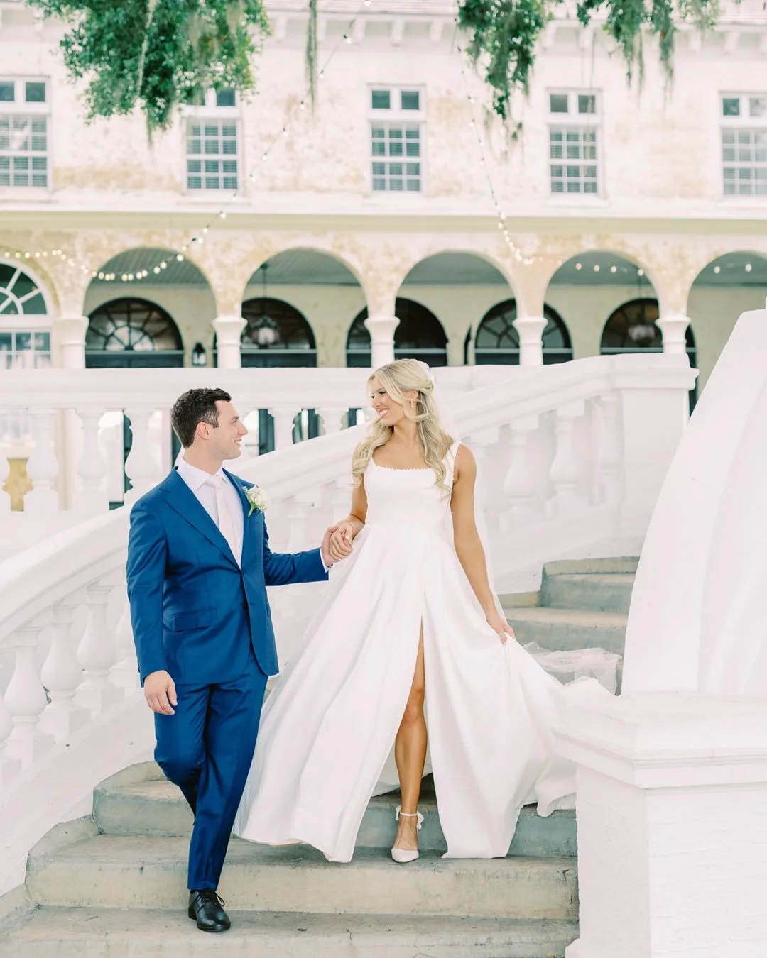 Under the palms and the golden Florida sky, Olivia &amp; Jake promised forever. 💍 A gorgeous ceremony, a joyful reception, and a love that shines brighter than the lights on the dance floor.
Venue: @bellacosaweddings
Photography: @belightphotography
