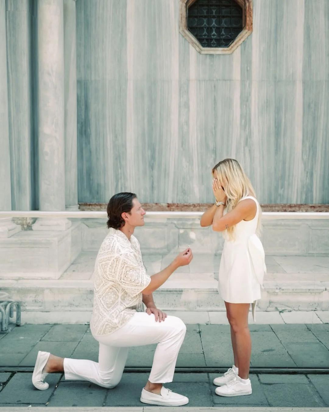 Proposals in Italy just hit differently&hellip; 🇮🇹🤍
Maddie said yes to forever with David in the most magical corner of Venice.
