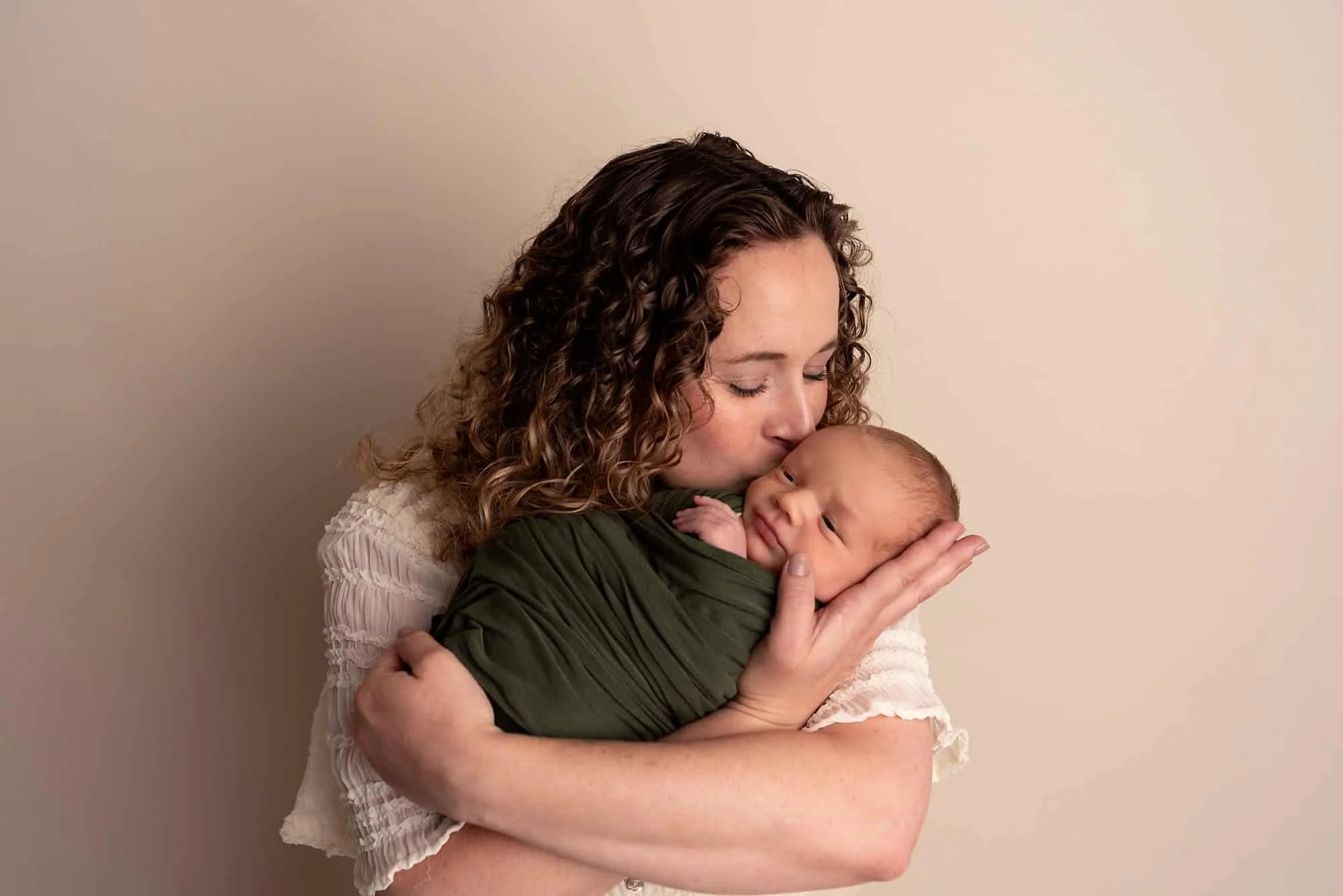 HLugg-2026-Newborn-28 copy.jpg