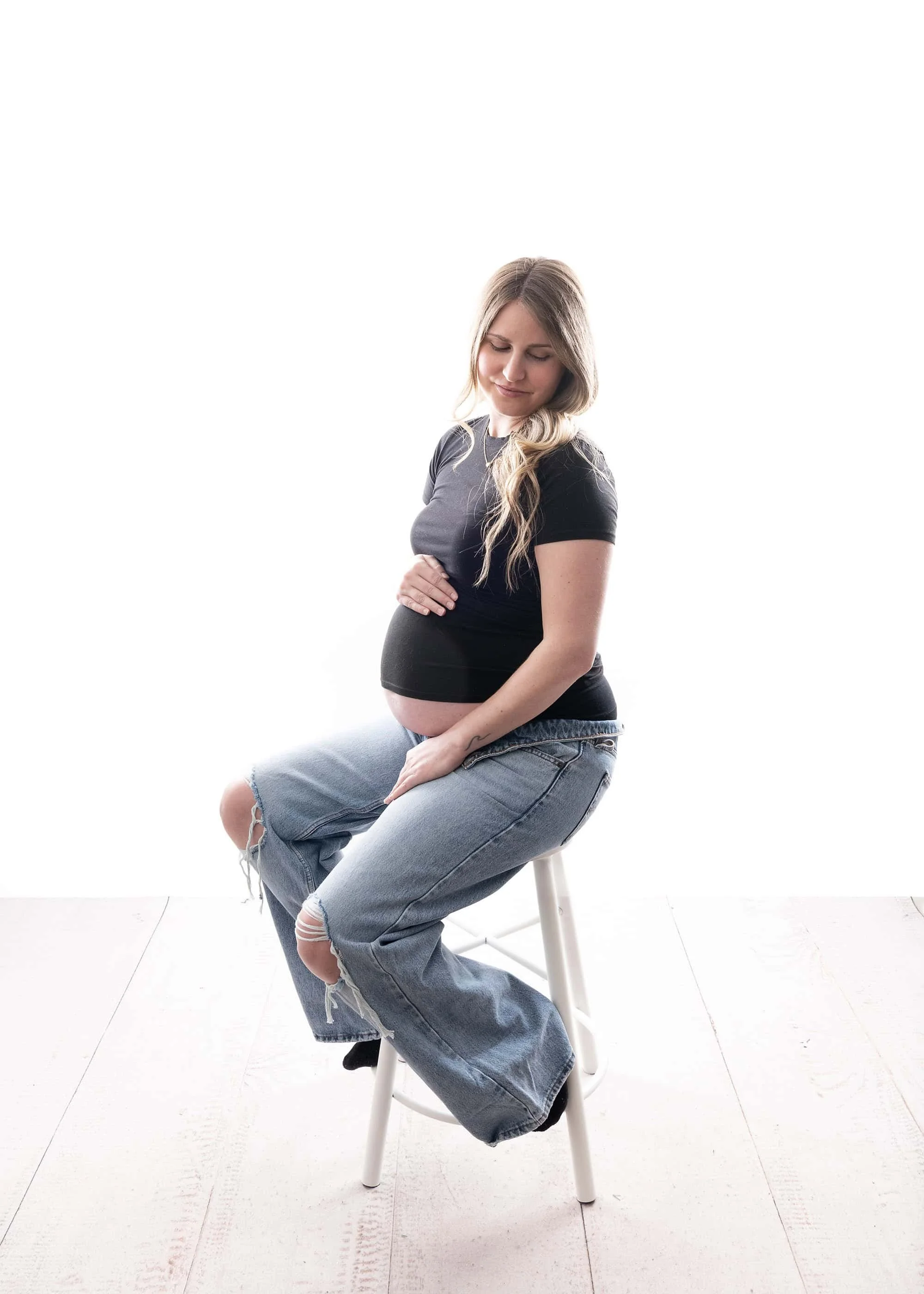 Devin's Studio Maternity Session | Gibsonia, PA Maternity Photographer
