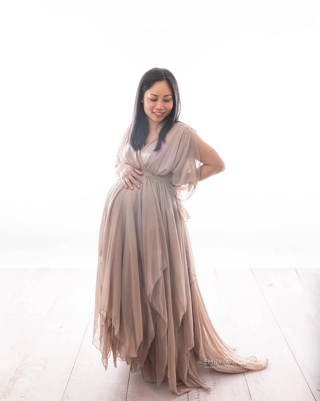 QLi-Maternity-31 copy (1).jpg