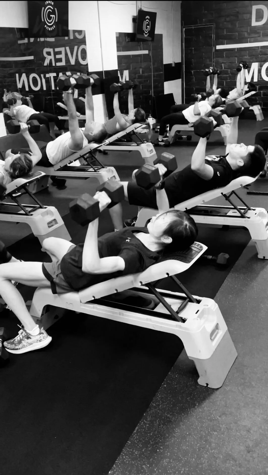 Members training in a small-group class at Inner G