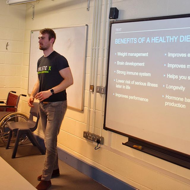 It was great to give a talk last week to students at Belfast Met College on childhood nutrition and the impact that diet can have on the development of a child.
-
Main takeaways:
-
🔹nutrition and diet can impact on a child before they even exist through the diet of the Mum!
-
🔹A significant chunk of brain development occurs in the first 3 years of life - starting off by feeding an infant rice cereal is not an optimal way to fuel this process.
-
🔹healthy sources of fats such as avocado and egg yolk should be prioritised in the diet for optimal brain development.
-
#nutritionist #nutrition #presentation #diet #performancecoach #healthyeating #childhoodnutrition #kidsdiet #foodforthought #braindevelopment #belfast #northernireland #ireland #uk #belfastmet