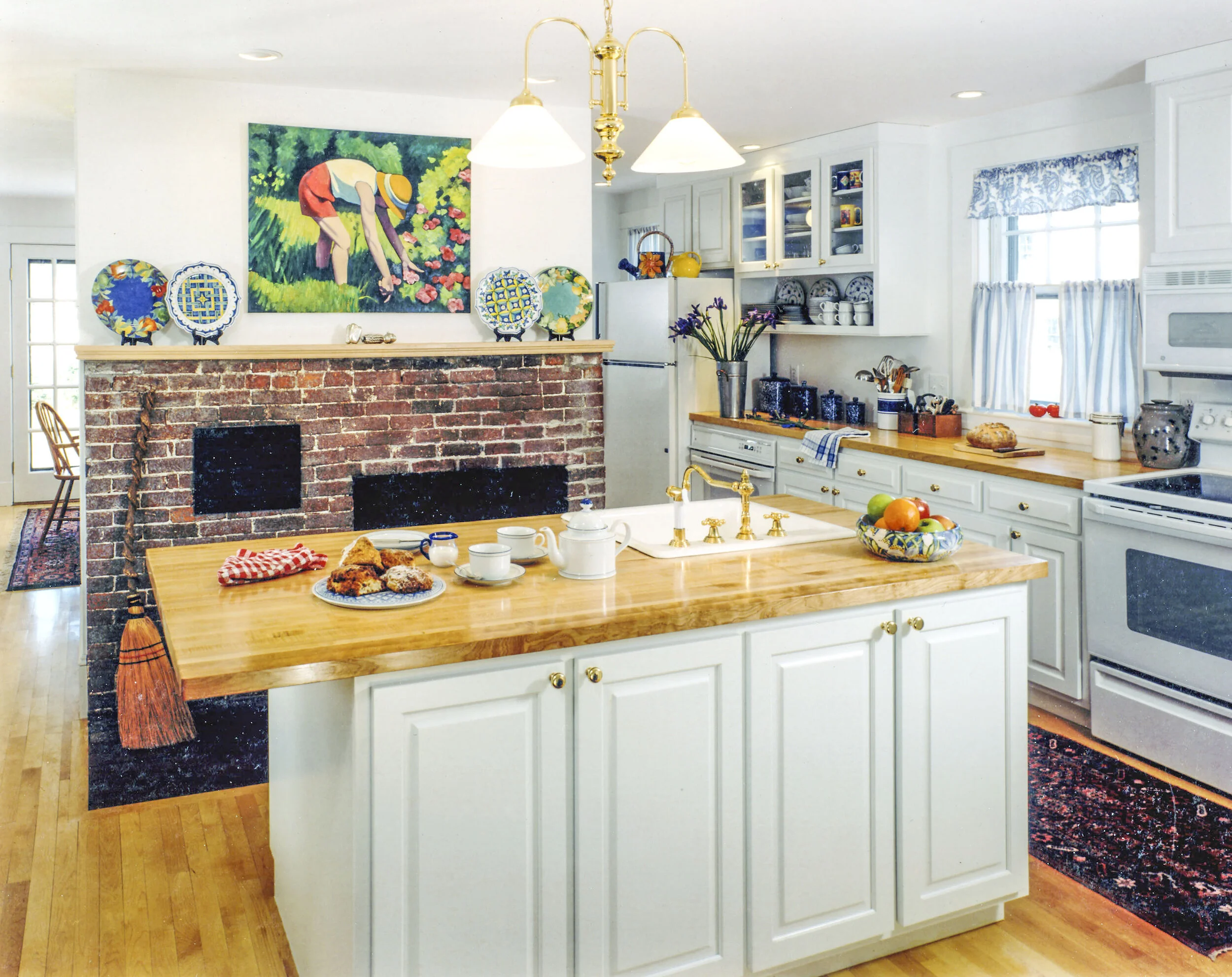 White Kitchen.jpg
