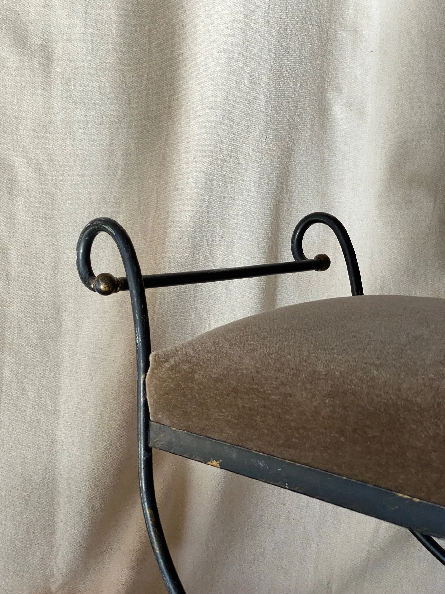 3D31433B-6FB2-4151-AFC9-868C5D3D6F0F