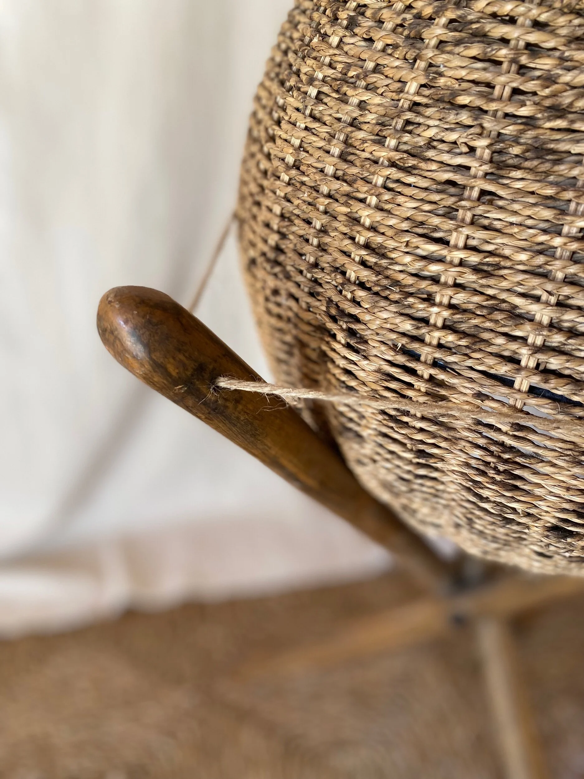 9090BADC-D679-4381-80EB-4D658554A41E