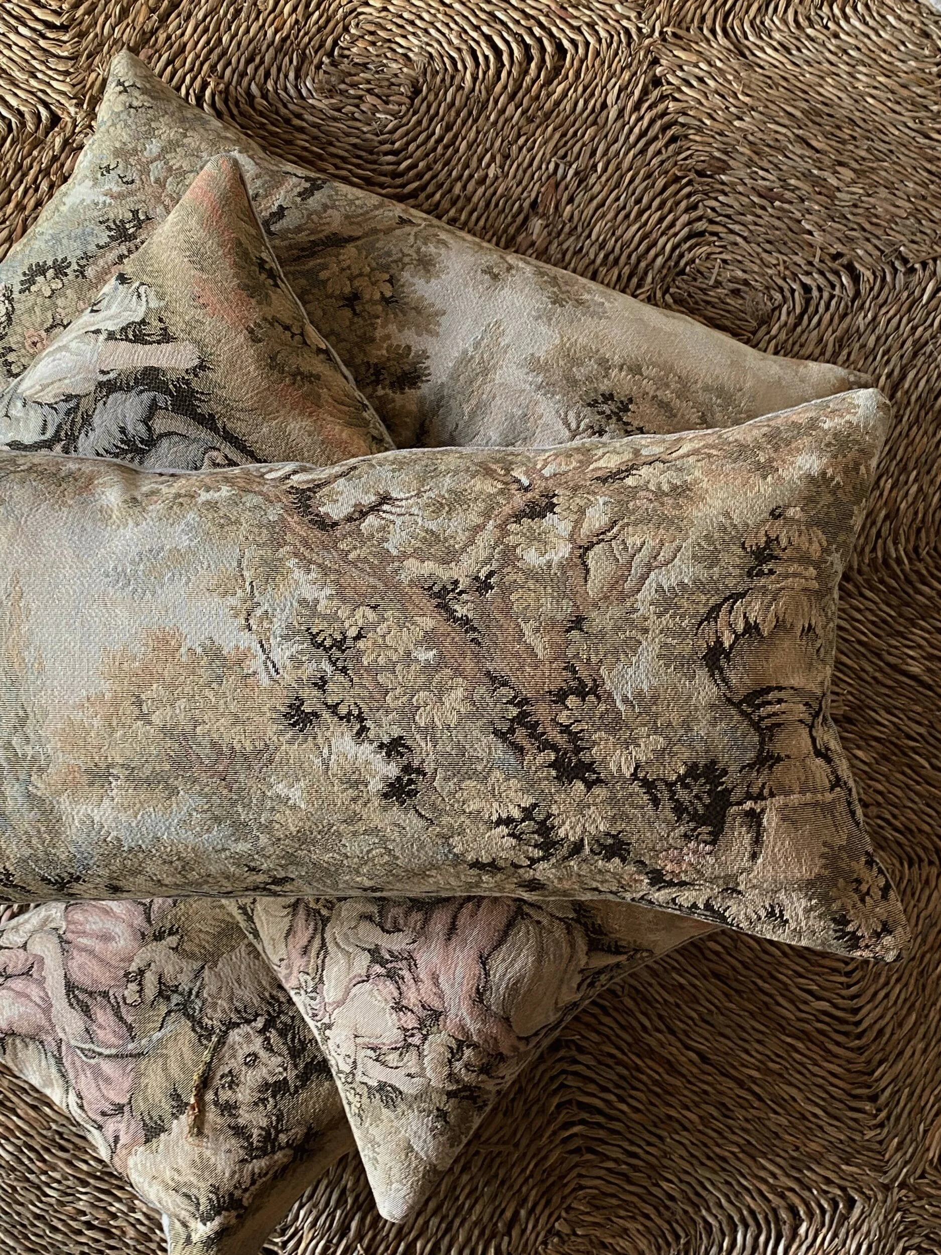 EDD040F7-2F0A-4A6A-85AA-6D3D837790BB