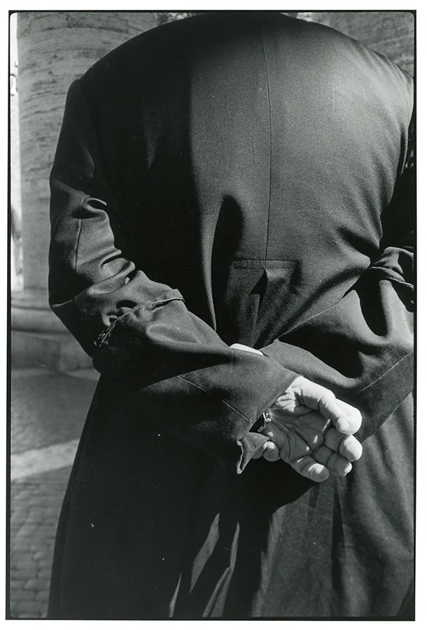 Roman-Holiday-priest-back.jpg