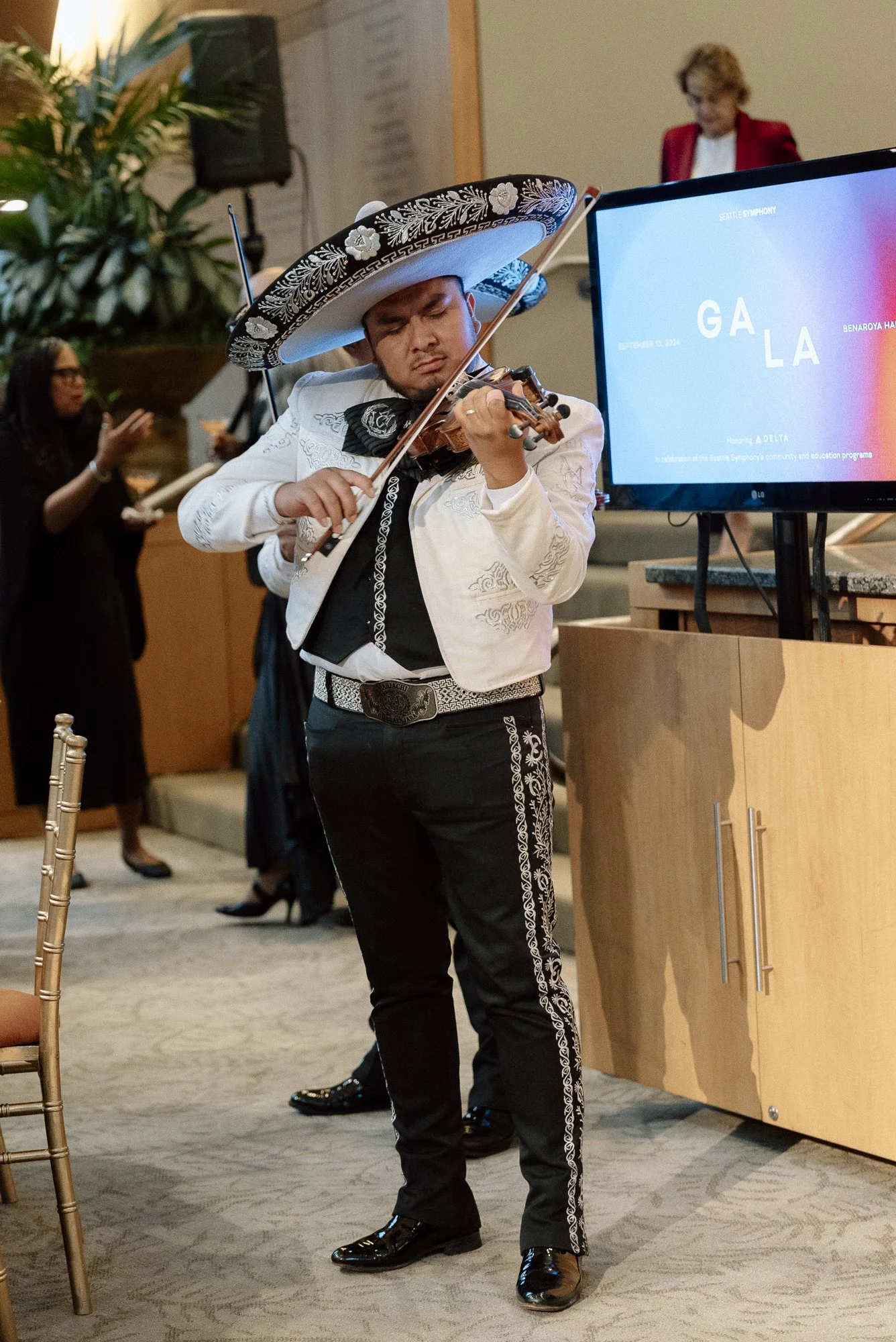 Seattle Symphony Opening Night Gala_seattle event photographer-323.jpg