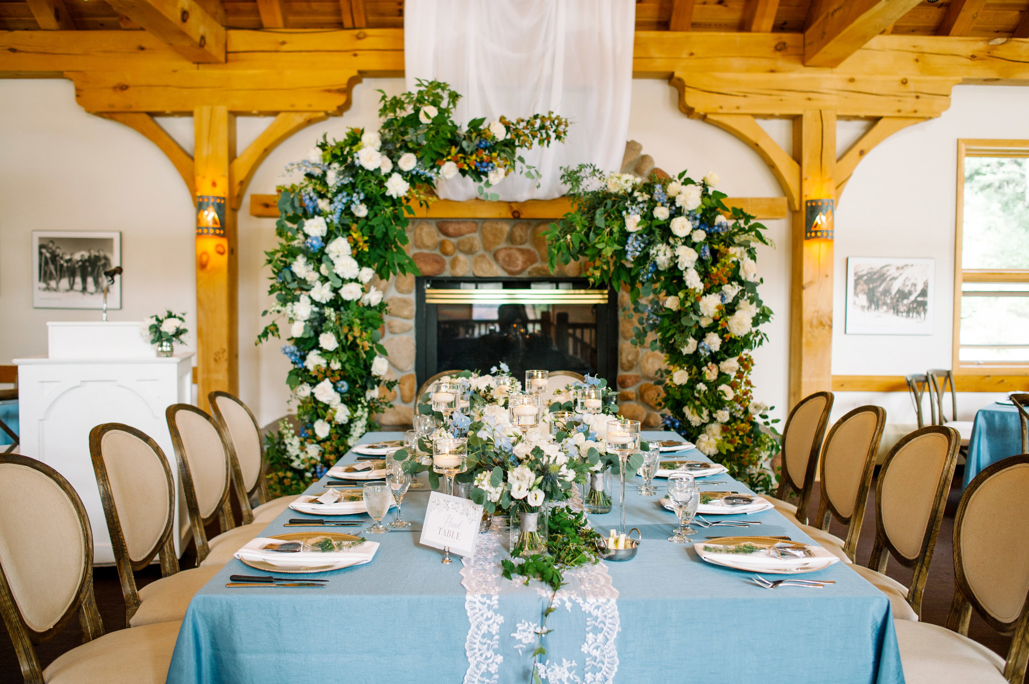 flower-artistry-beautiful-wedding-venue-dinner-table (Copy)