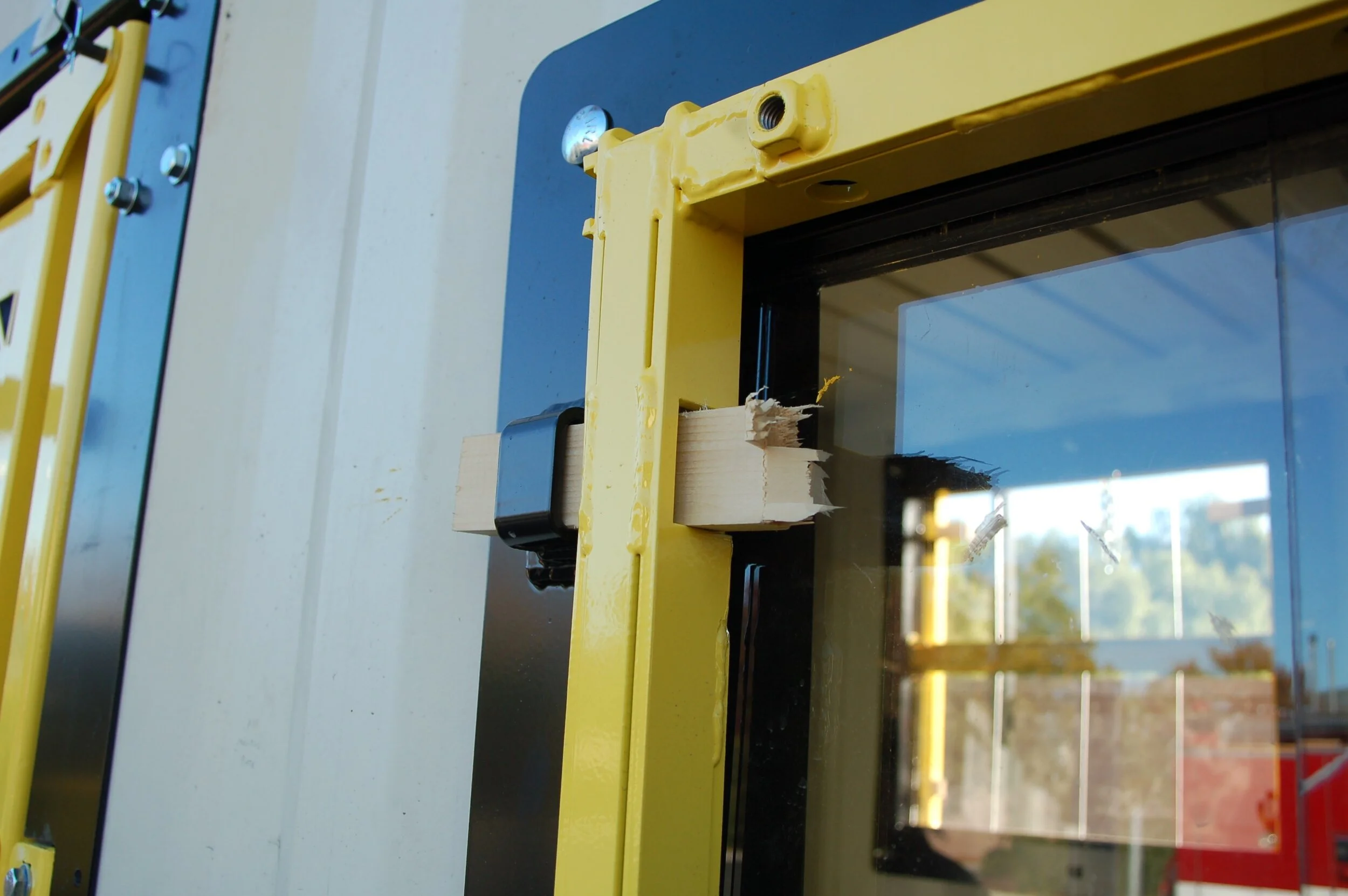 Window Backward Rake Forcible Entry Prop - Break & Rake Window - Breaching Window — Forcible ...