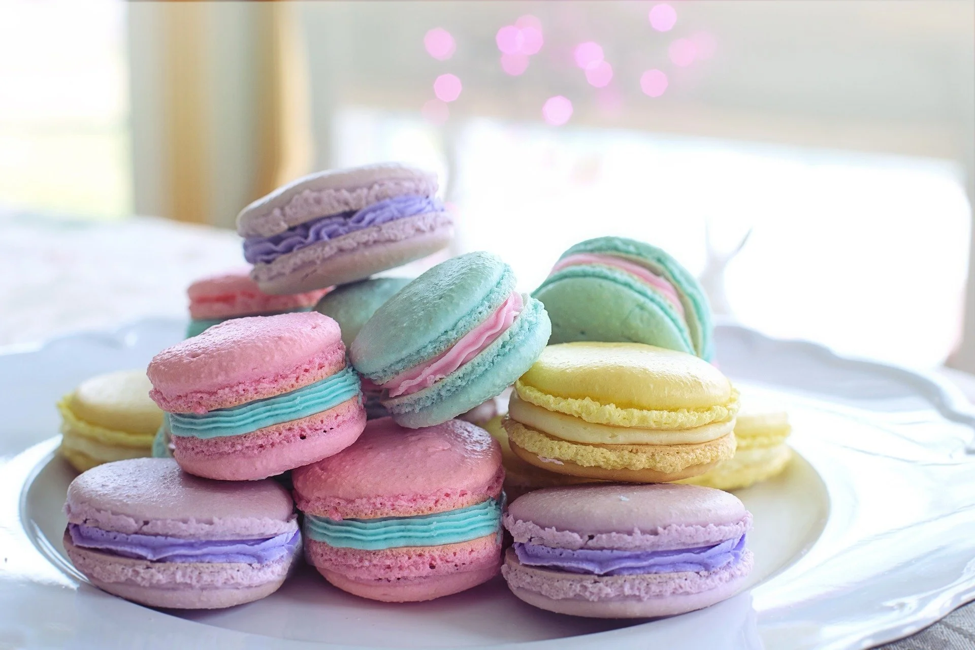 240-easter-dessert-macaron-banner.jpg