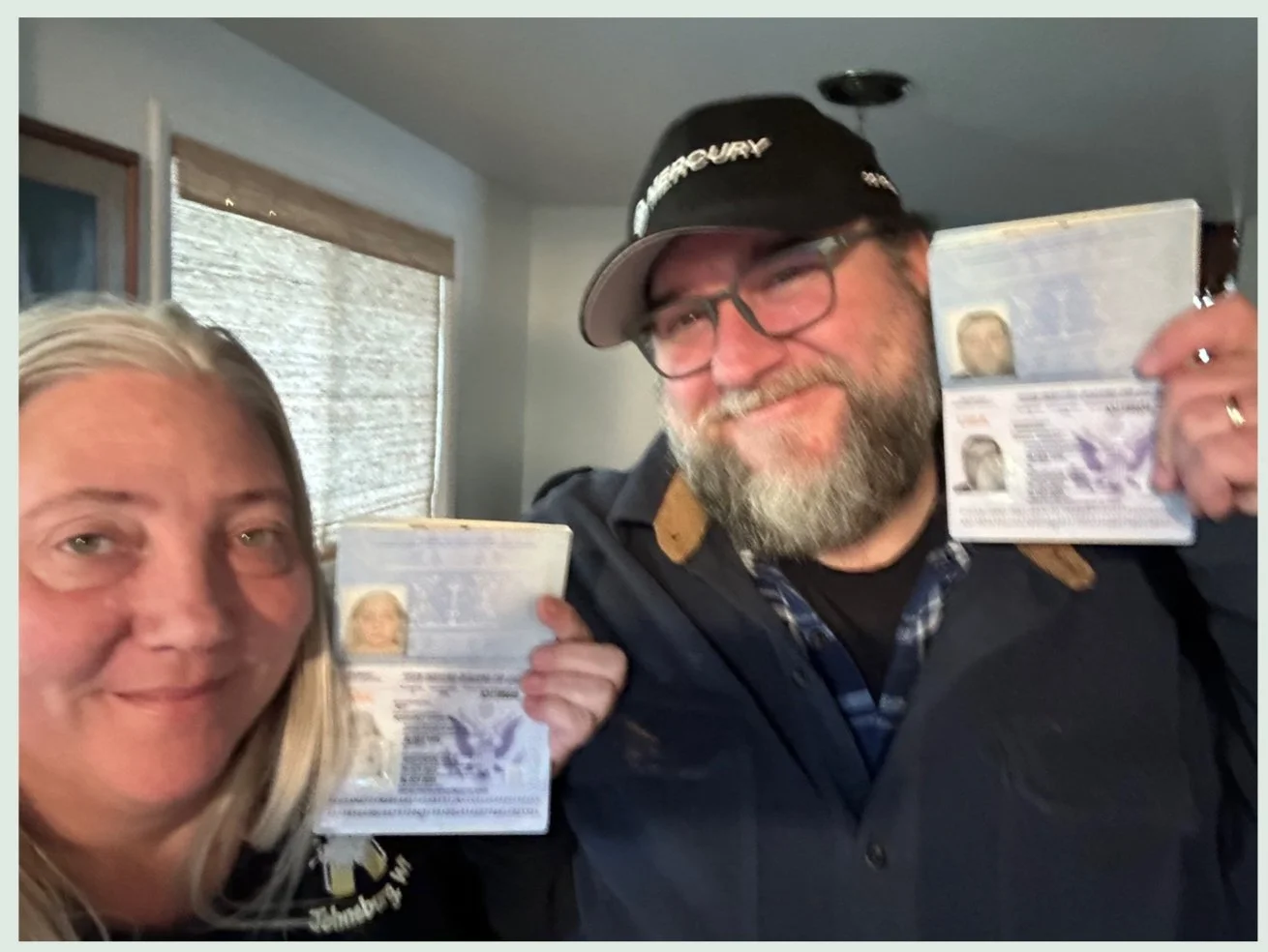 Los Pasaportes