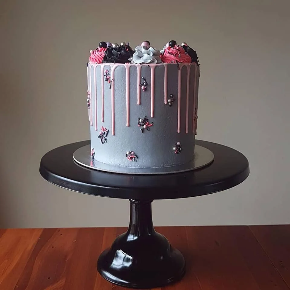 pink grey cake.jpg