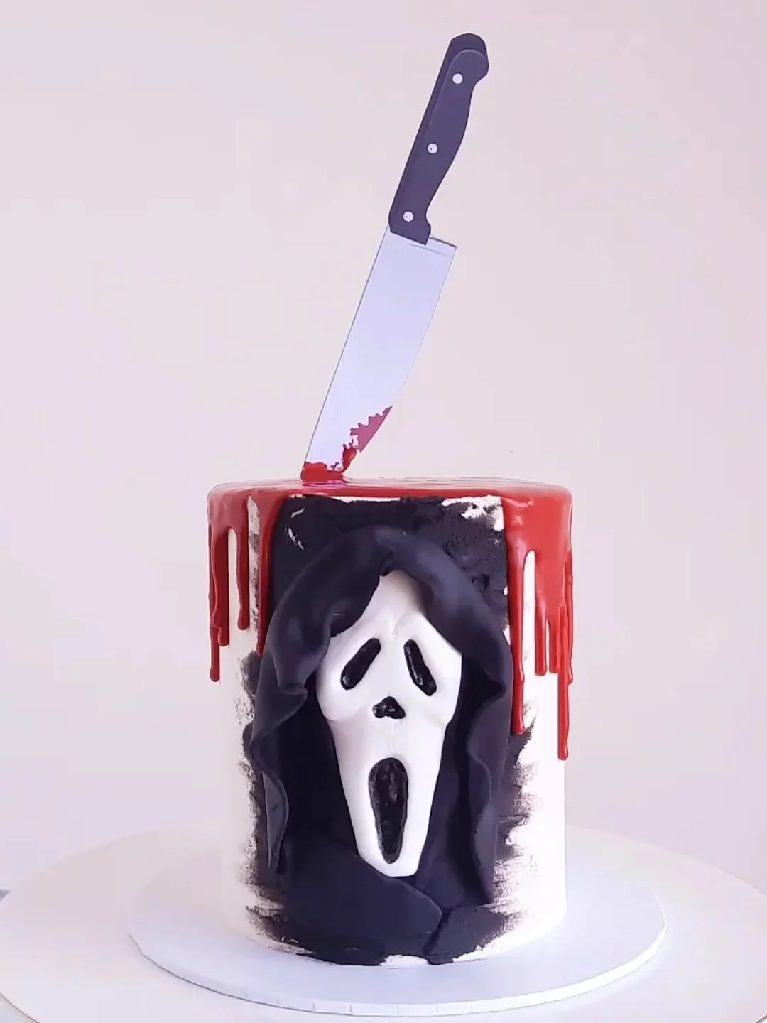 It's Halloween - so here's a few creepy, dark and ghoulish cakes I've made in the past - enjoy! 🖤🪦

#halloweencakes  #taupocakes #creepycakes
#halloweencakes🕸🎃👻