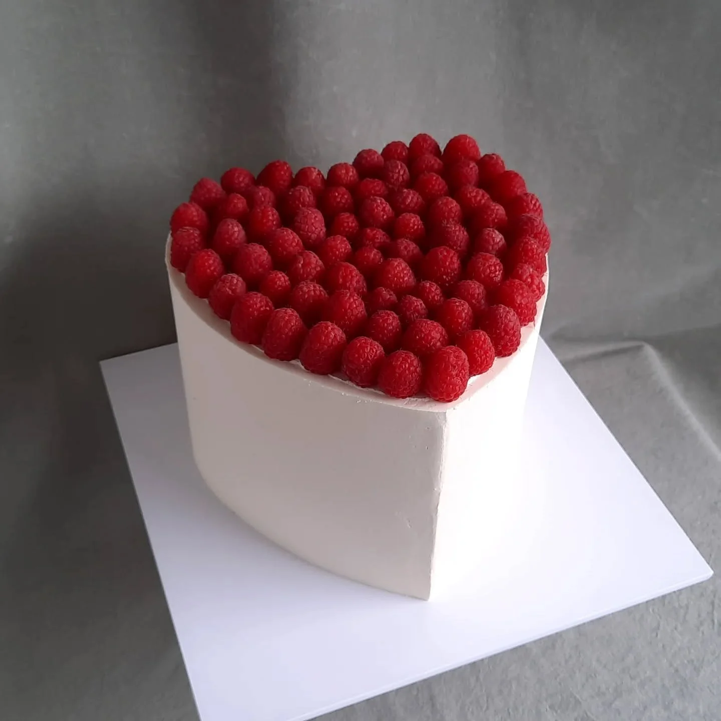 Before the break I made this raspberry heart chocolate cake for a wedding - yum! 

I'm back into it today, and booked out for the next couple of weeks, then there's the Galentines Cupcake Decorating event at The Hilton February 10th - so all systems 