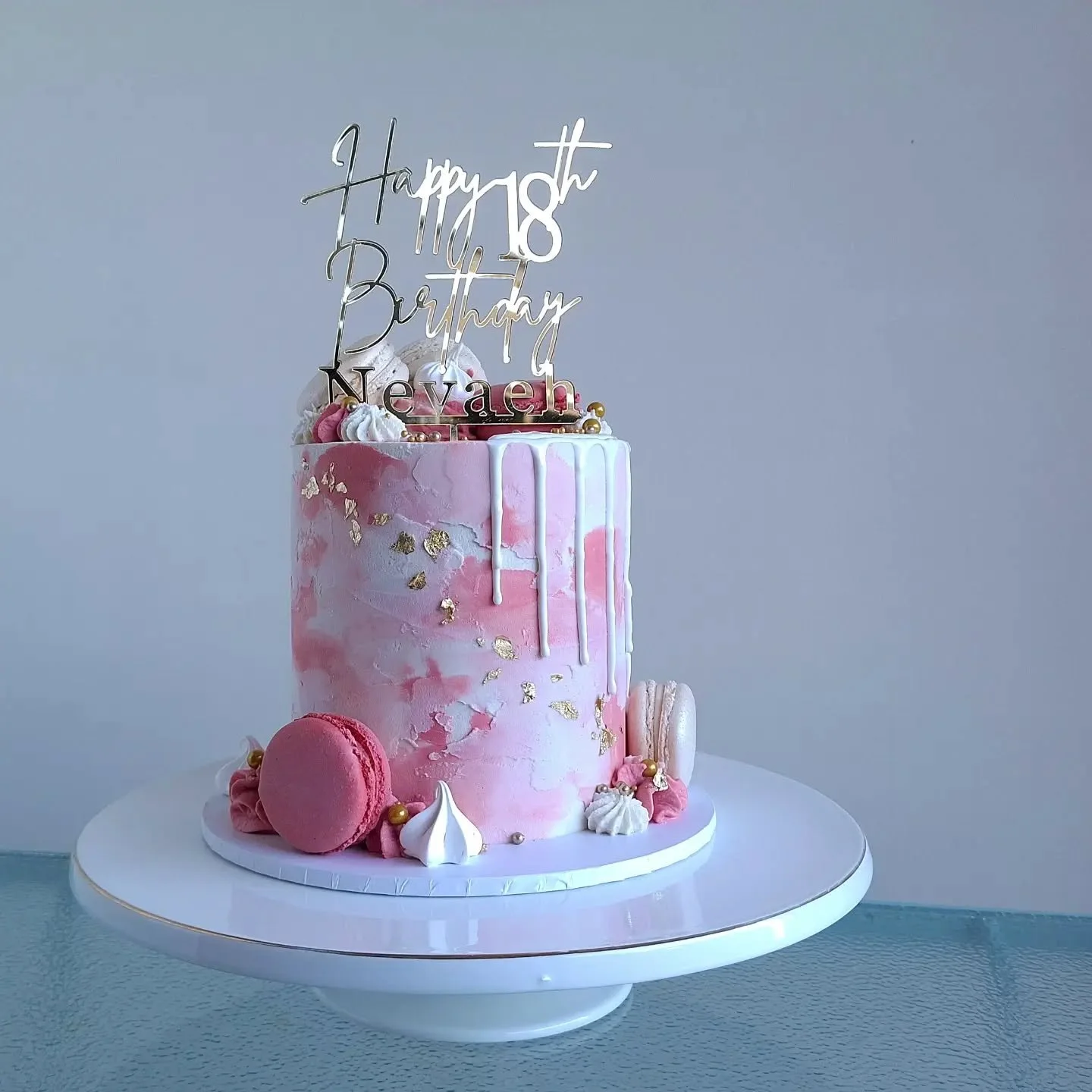 Pink and white watercolour cake with touches of gold for Neveah 💕🤍

#18thcake #taupocakes #birthdaycakes #prettycake