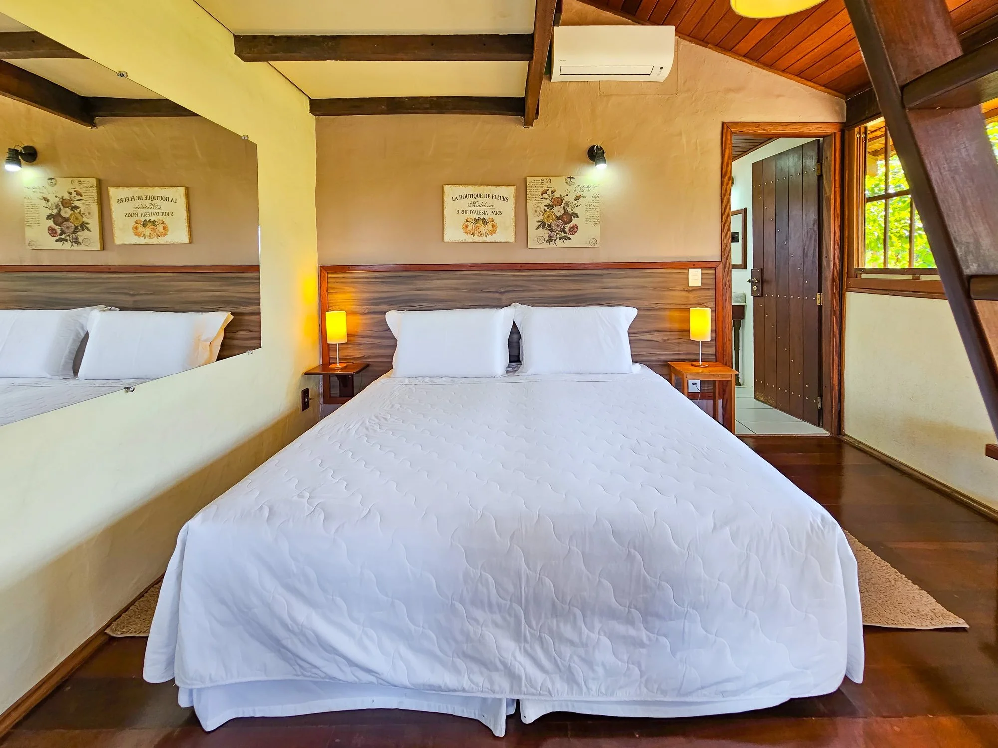 Hotel Santa Esmeralda 004.jpg