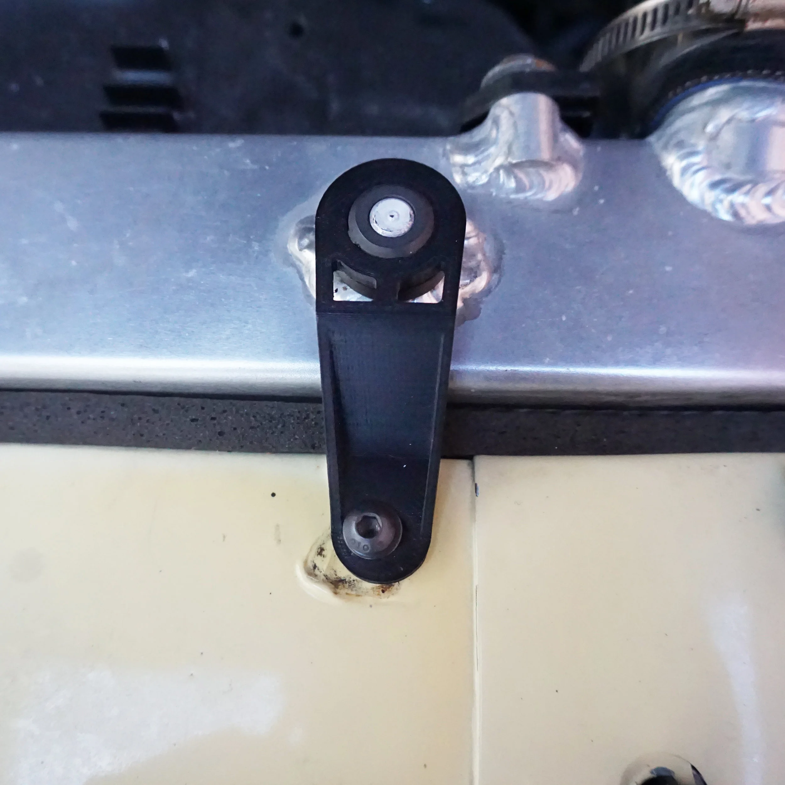 Emperor-RadiatorBracket3-square.jpg