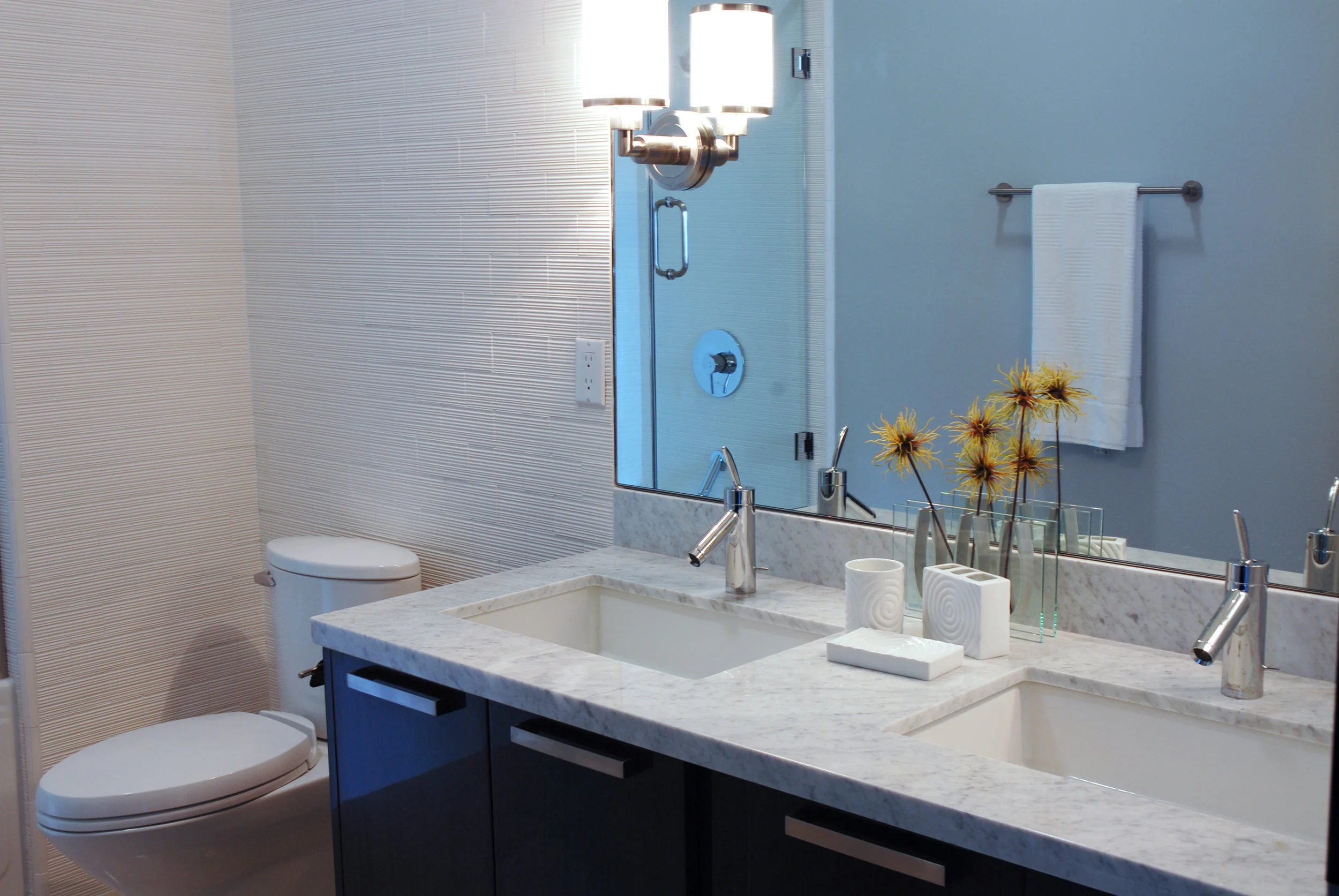 10_penthouse_2ndBathroom.jpg