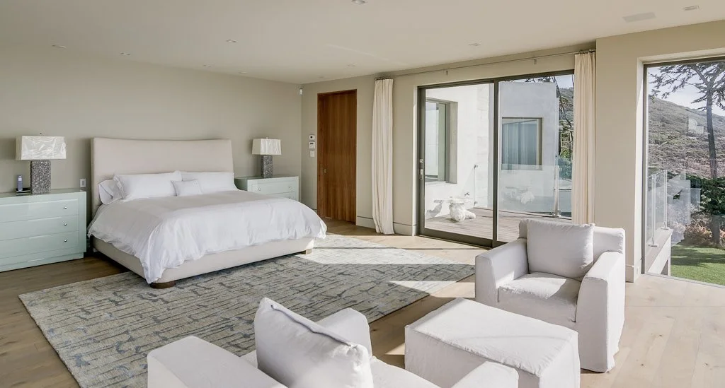 White Done Right: Traditional Elegance | HGTV