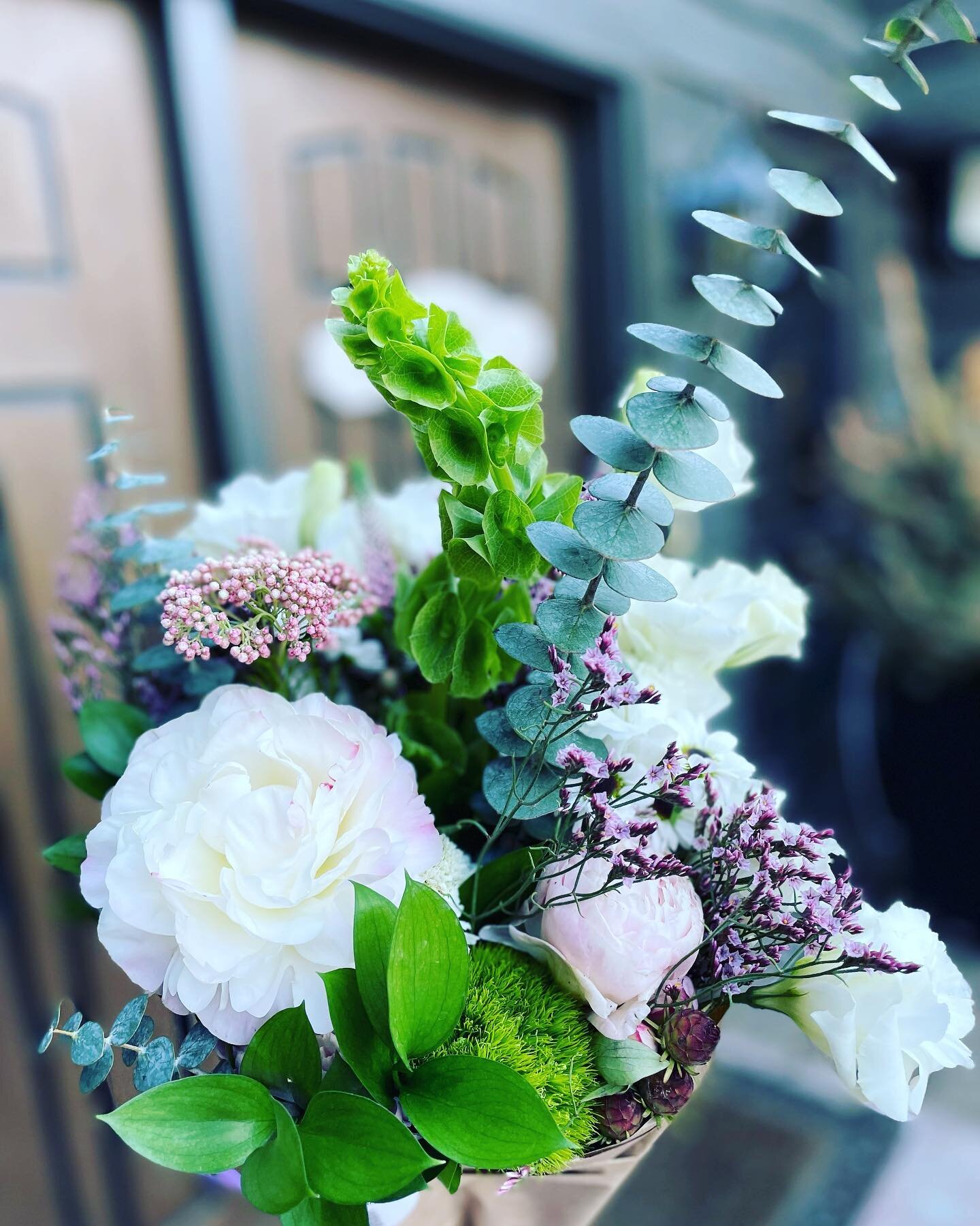 Mothers Day is just around the corner, we&rsquo;re fully stocked for all your fresh flower needs! 

If you haven&rsquo;t ordered yet, head over to our link in bio to place your order 💐💕

#yegflowers #yegbusiness #yegshoplocal #yeglocal #mothersday 