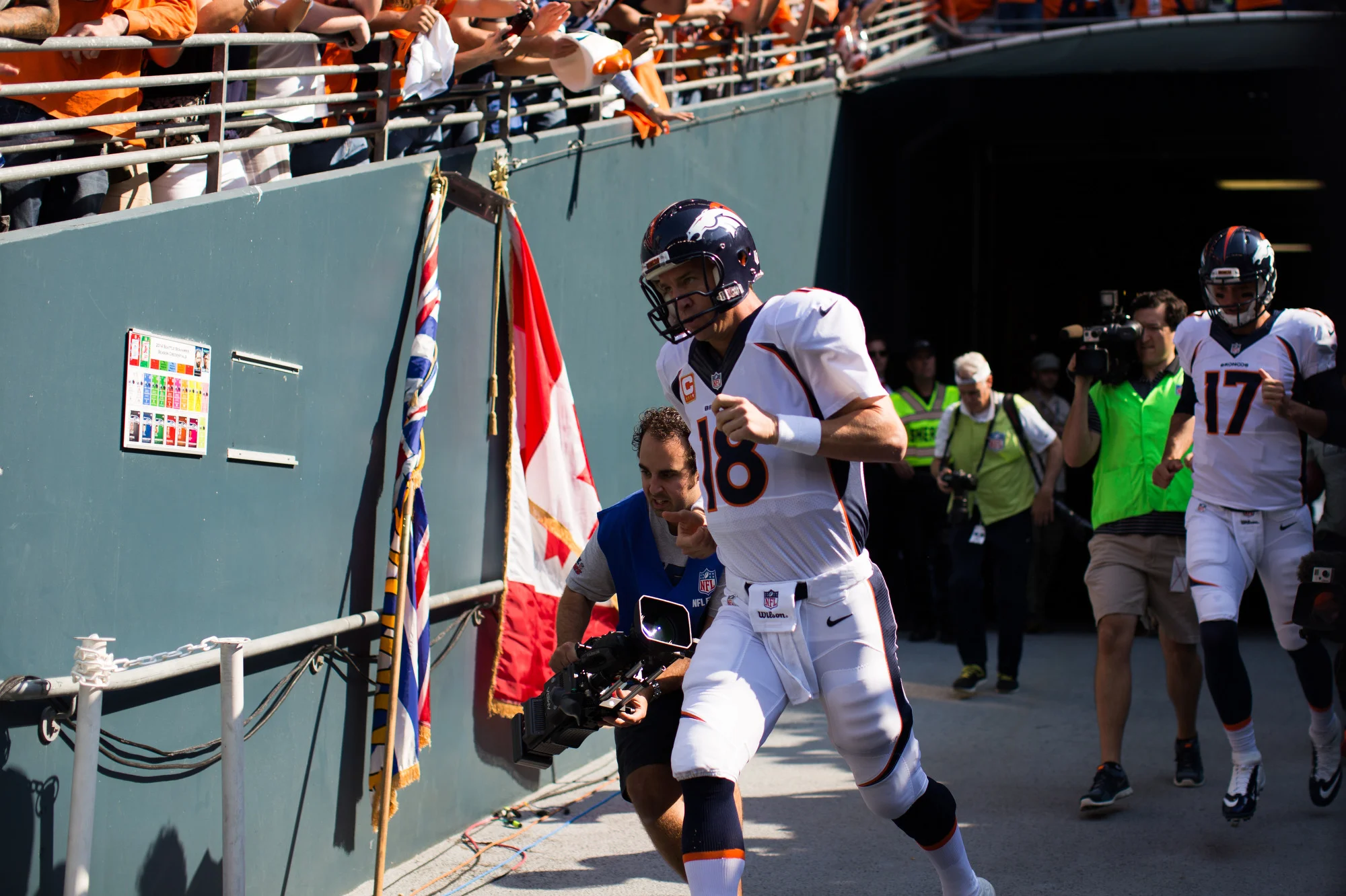 hawks broncos-4-2.JPG