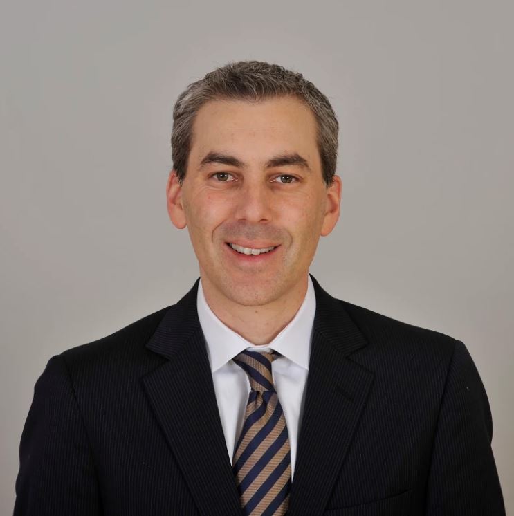 Kevin_Demoff,_EVP_of_Football_Operations_and_COO,_Los_Angeles_Rams.jpeg