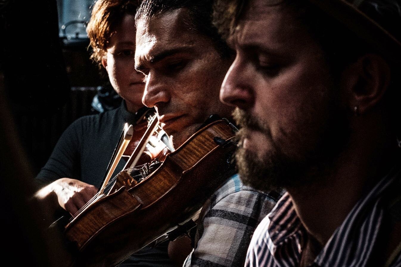 Happy Earth Day 🌳 Join us at @jamboreevenue for a day of folk music from across the globe. 🌏 Starting with a song workshop at 1pm, then acoustic jam until 5pm 💚 Free and all welcome!

Photo by @markjosephanthonyuk