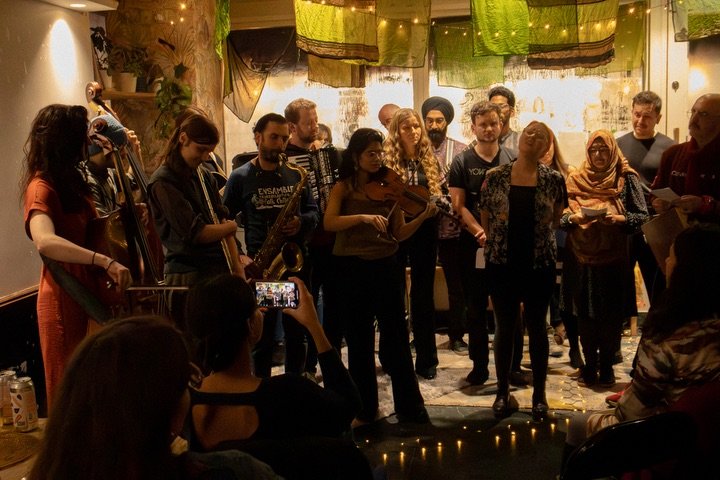 * flotsam winter gig photos PART 2 *

our gig last night was a beautiful way to end the year!! special thanks to all involved in teaching, learning, watching and of course @pulseandpickle for having us!

see you in the new year folks!! and as always,