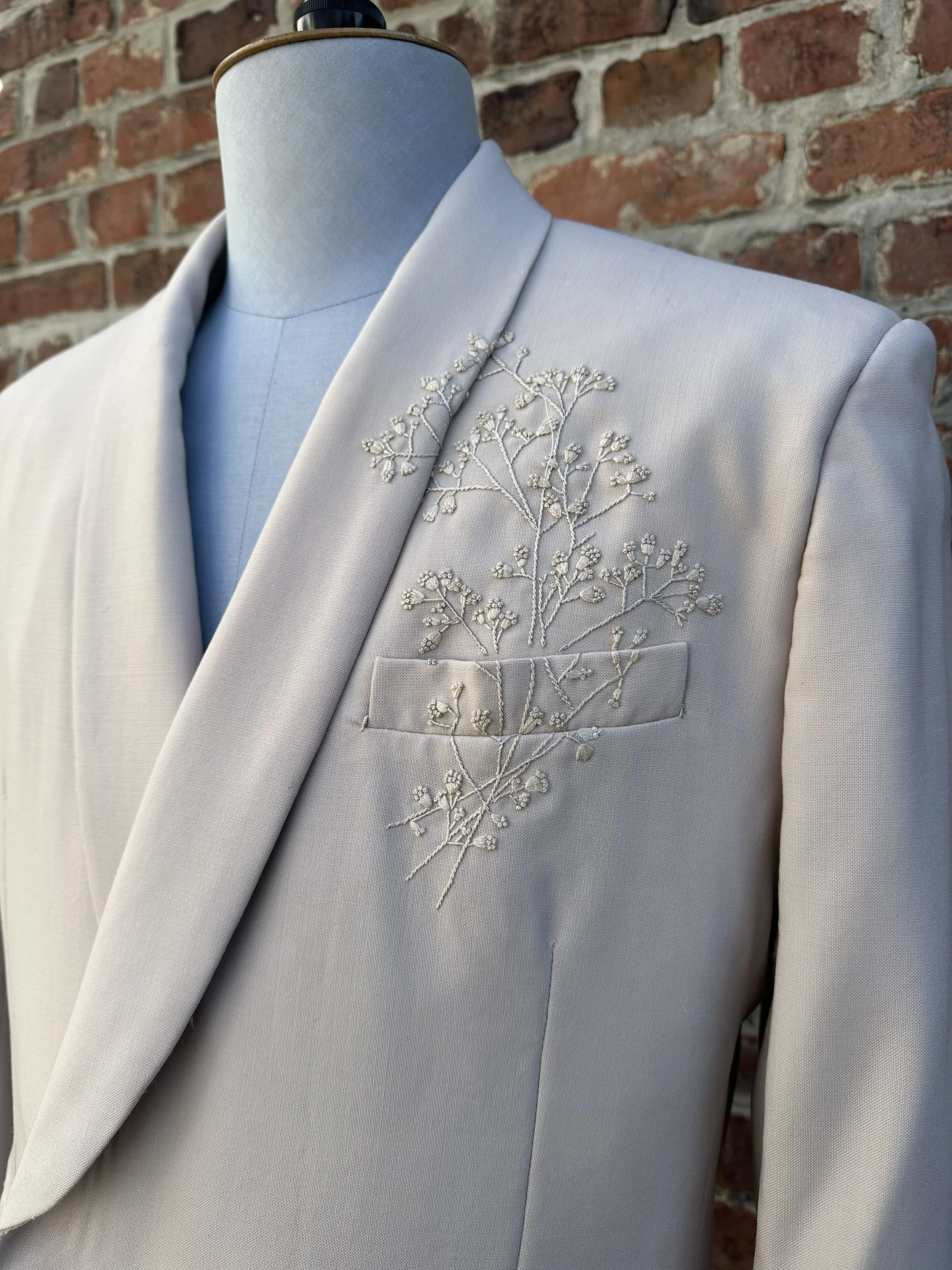 Broderie costume beige 04 26.jpg