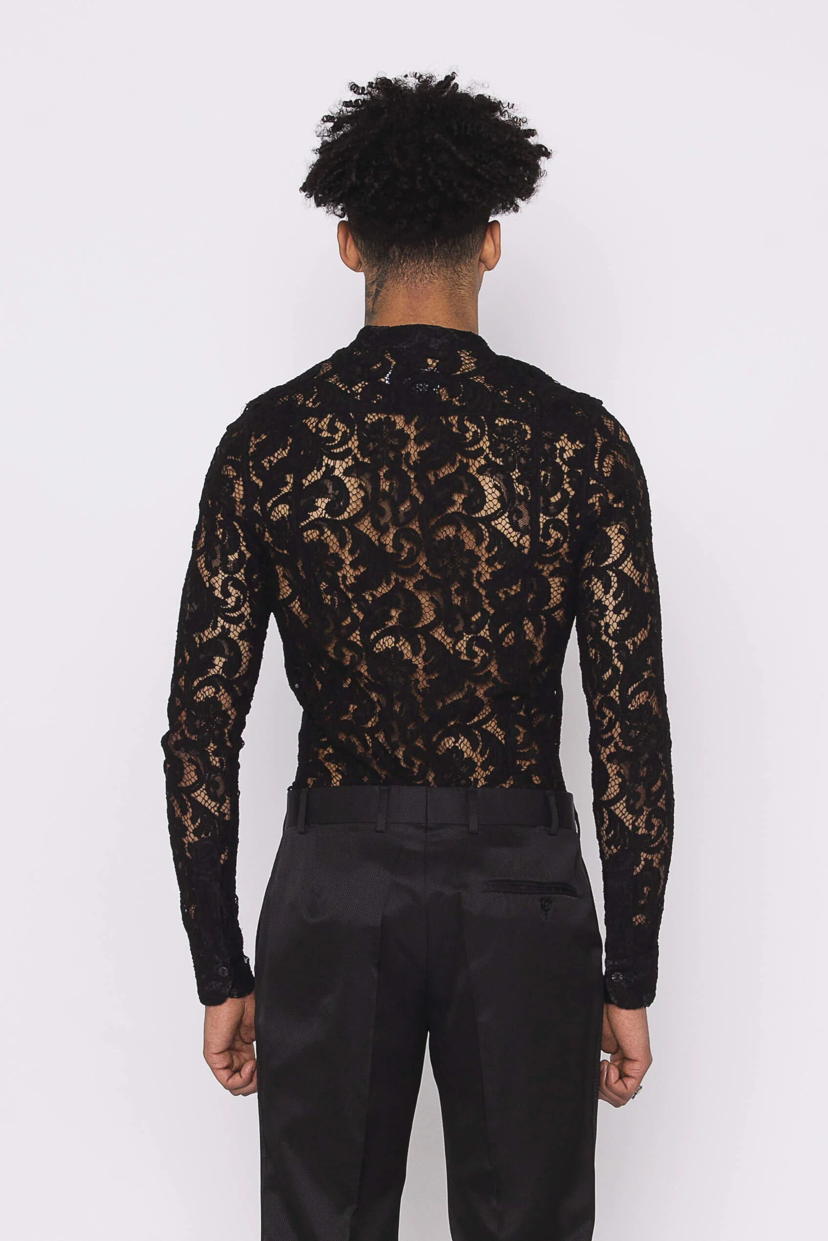 chemise dentelle noire dos