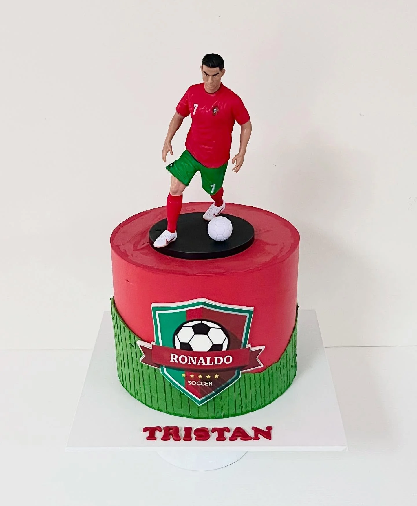 Ronaldo fan! 
.
.
.
.
.
.
#cakesofinstagram #cakessydney #sydneybaker #cakedesign #sydneycakes #sydneynorthshore #cakeoftheday #cakesofsydney