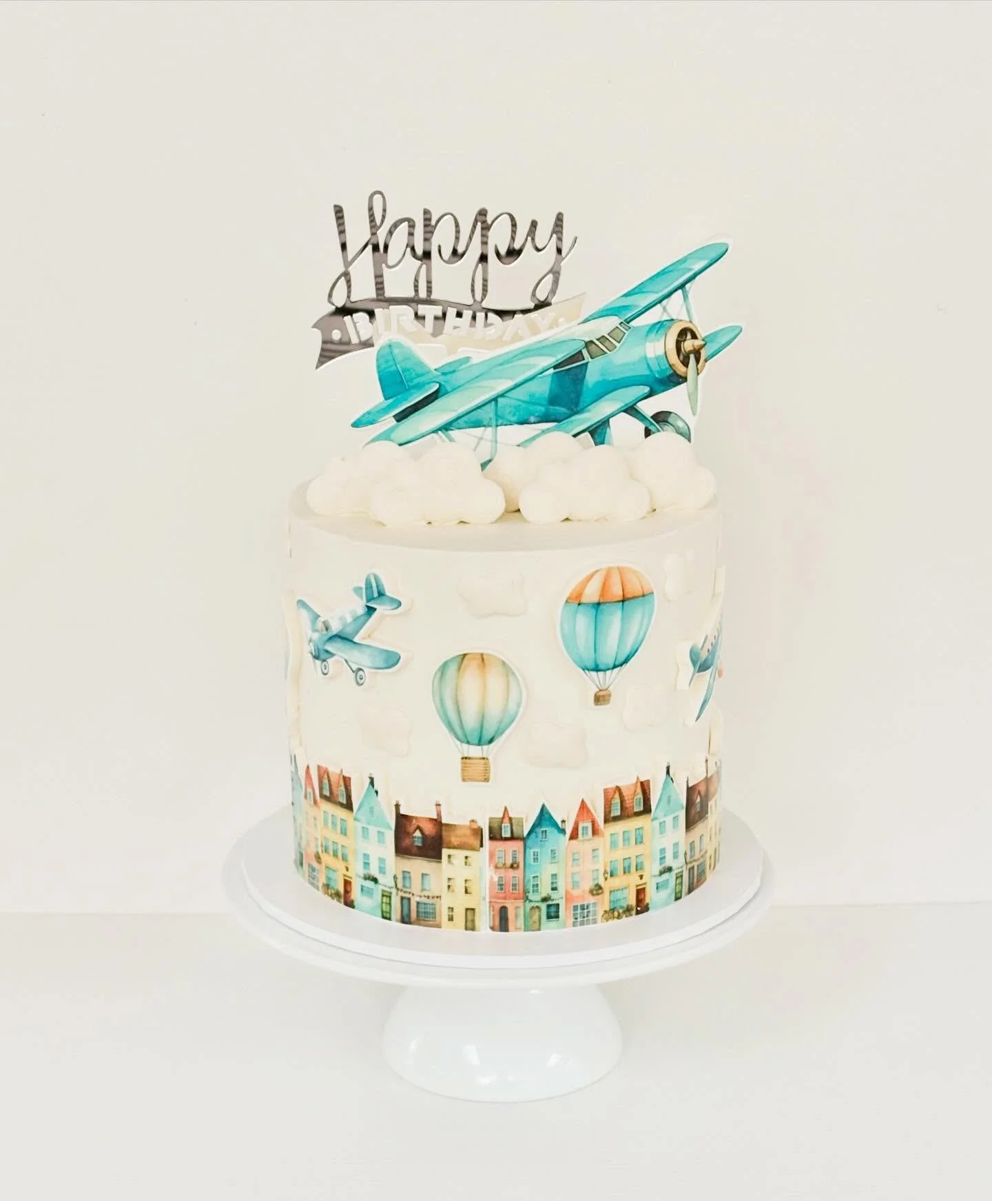 Celebrating the first of many birthdays 💙
.
.
.
.
.
#cakesofinstagram #cakessydney #sydneybaker #cakedesign #sydneycakes