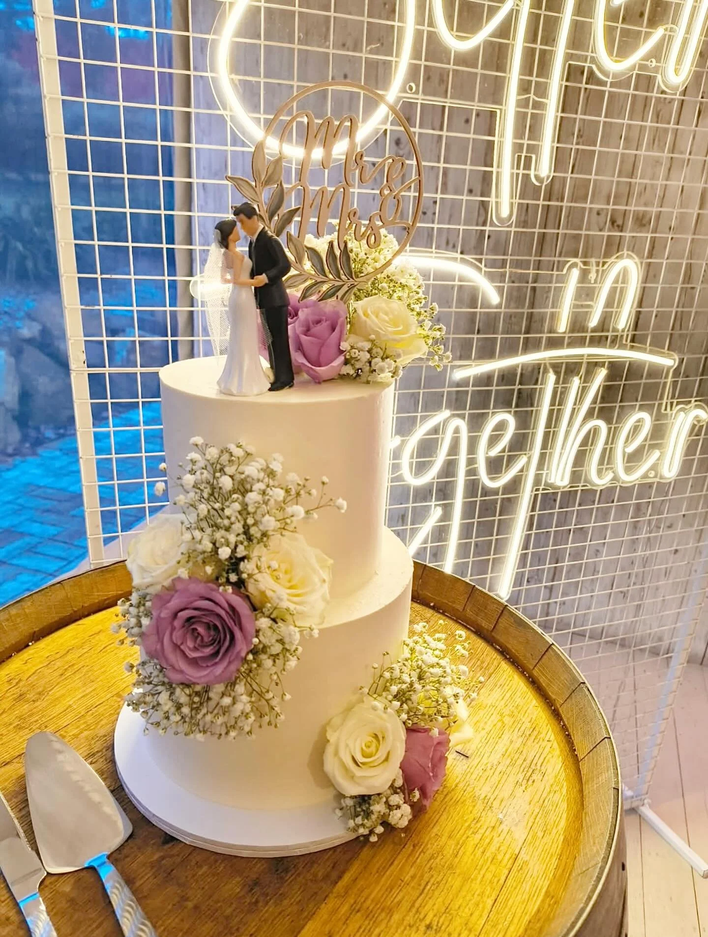 Celebrating Daniel &amp; Emma ❤️ 
.
.
.
.
.
#cakesofinstagram #cakessydney #sydneybaker #cakedesign