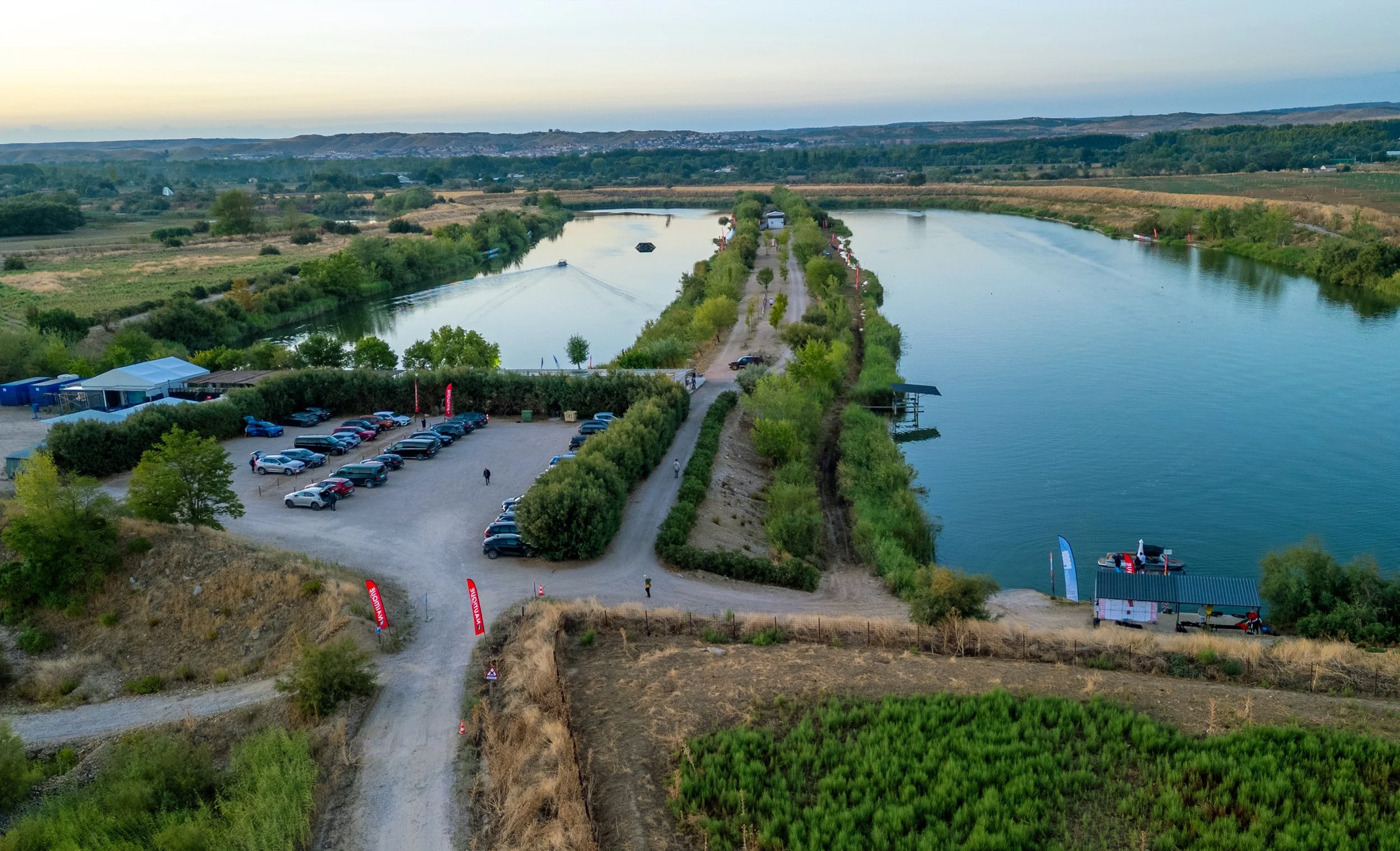 Lago Aerea.jpg