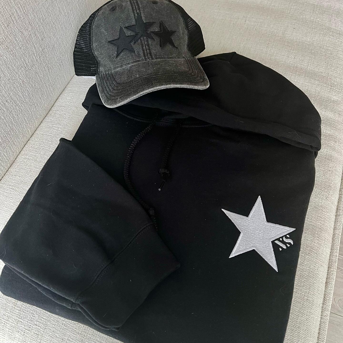 STARRY NIGHT🌠
:: ::
Design/event planning @sparkgroupevents 
Hats @league_legacy 
#swag #swagbag #hoodie #hat #truckerhat #swag #swagbag #sweet16 #blackonblack #whiteonblack #embroidery #corbinstyle