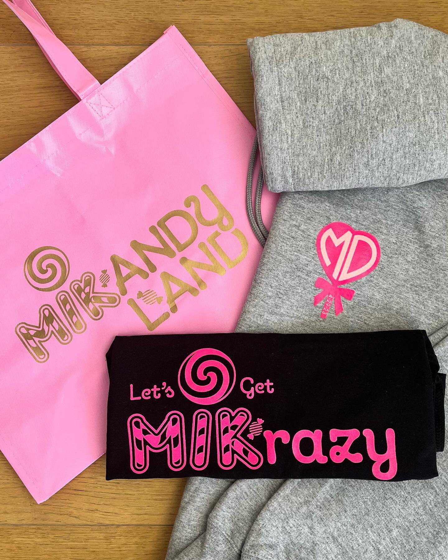 Let&rsquo;s Get MIKrazy!!
🍭💗🍬🍟🥳🙌🍩💖
#swag #swagbag #hoodie #hoodies #tanks #flannels #pjshorts #totes #pink #metallicgold #food #tray #candy #candyland #sweet #sweettooth #mitzvah #batmitzvah #barmitzvah #corbinstyle