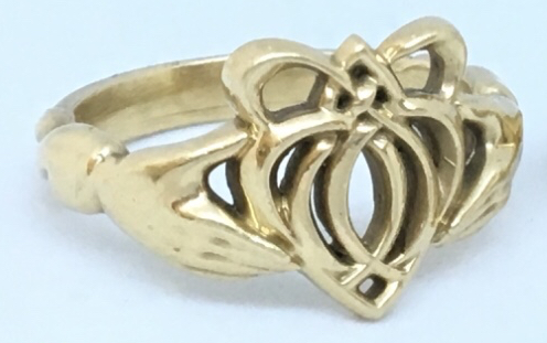JVD Men's Claddagh Ring close-up 4.jpg