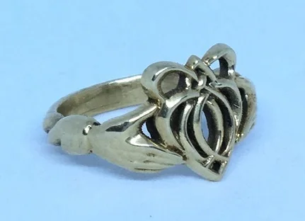 JVD Men's Claddagh Ring close-up 3.jpg