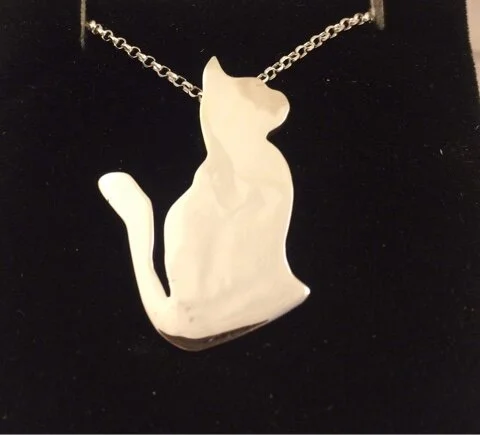 JVD cat pendant.JPG