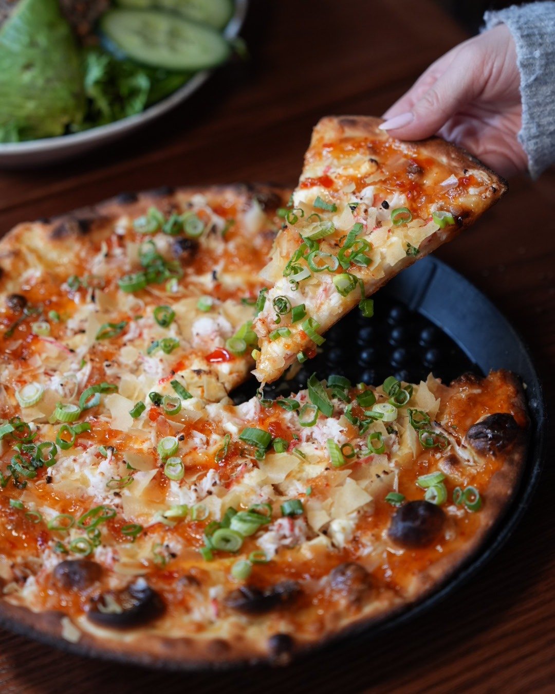 Two words: crab. rangoon.
Now choose your fighter&mdash;pizza or dip? (Or don&rsquo;t. Just get both.)
Perfect for treating Dad&mdash;Father&rsquo;s Day is tomorrow!
📸@Bite of New England