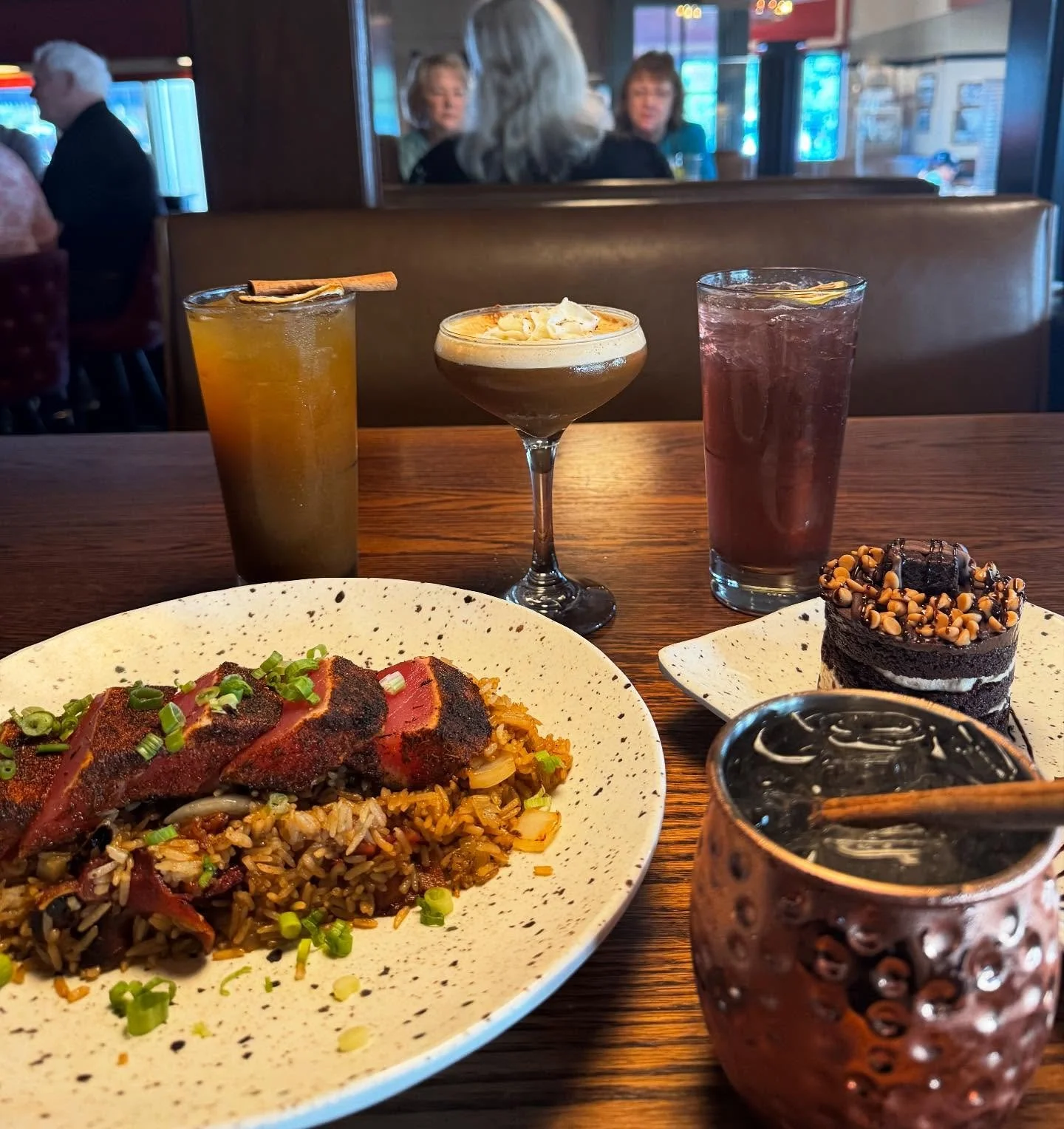 This weekend at Johnny&rsquo;s Bar &amp; Grille, we&rsquo;re serving up seasonal flavors you won&rsquo;t want to miss. From cocktails that taste like fall in a glass to hearty dishes and indulgent desserts, we&rsquo;ve got it all!🍁

COCKTAILS
Pumpki