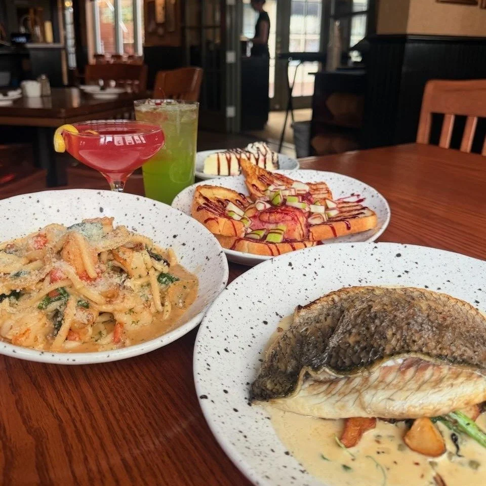 ✨ Sip Into Oz This Weekend! ✨
 Our Wicked-themed drink specials are here and they&rsquo;re pure magic 💚💖
DRINK SPECIALS
 💚 Elphaba&rsquo;s Wicked Sour &ndash; vodka, Midori, lime, Sprite
 💖 Glinda&rsquo;s Wicked Sweet &ndash; vodka, peach schnapp