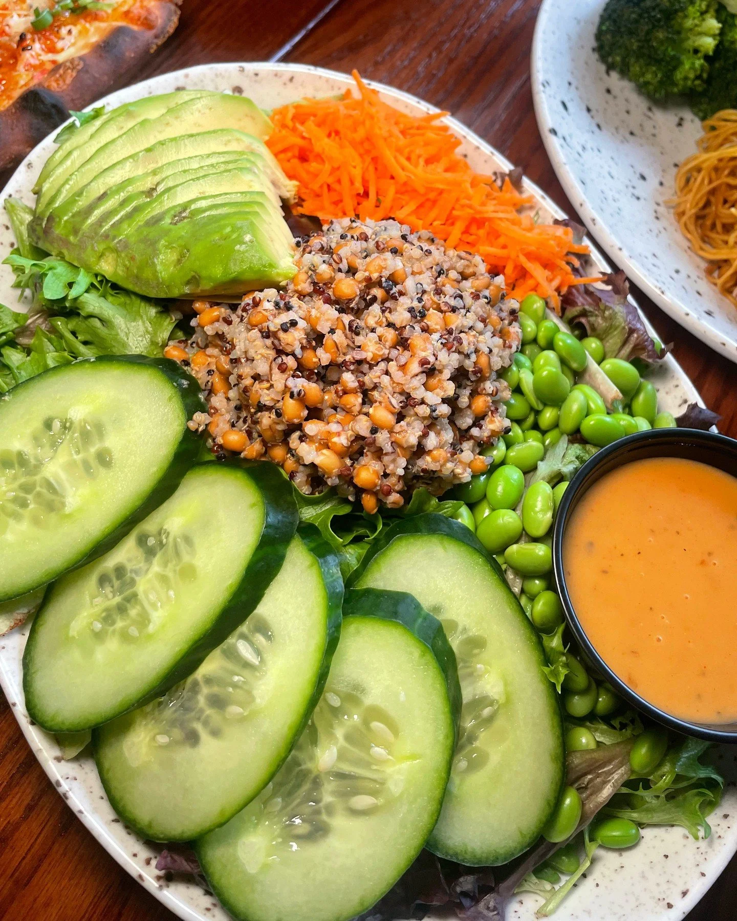 Keep those resolutions alive 🥗✨ Fuel your goals with something fresh, colorful, and delicious!