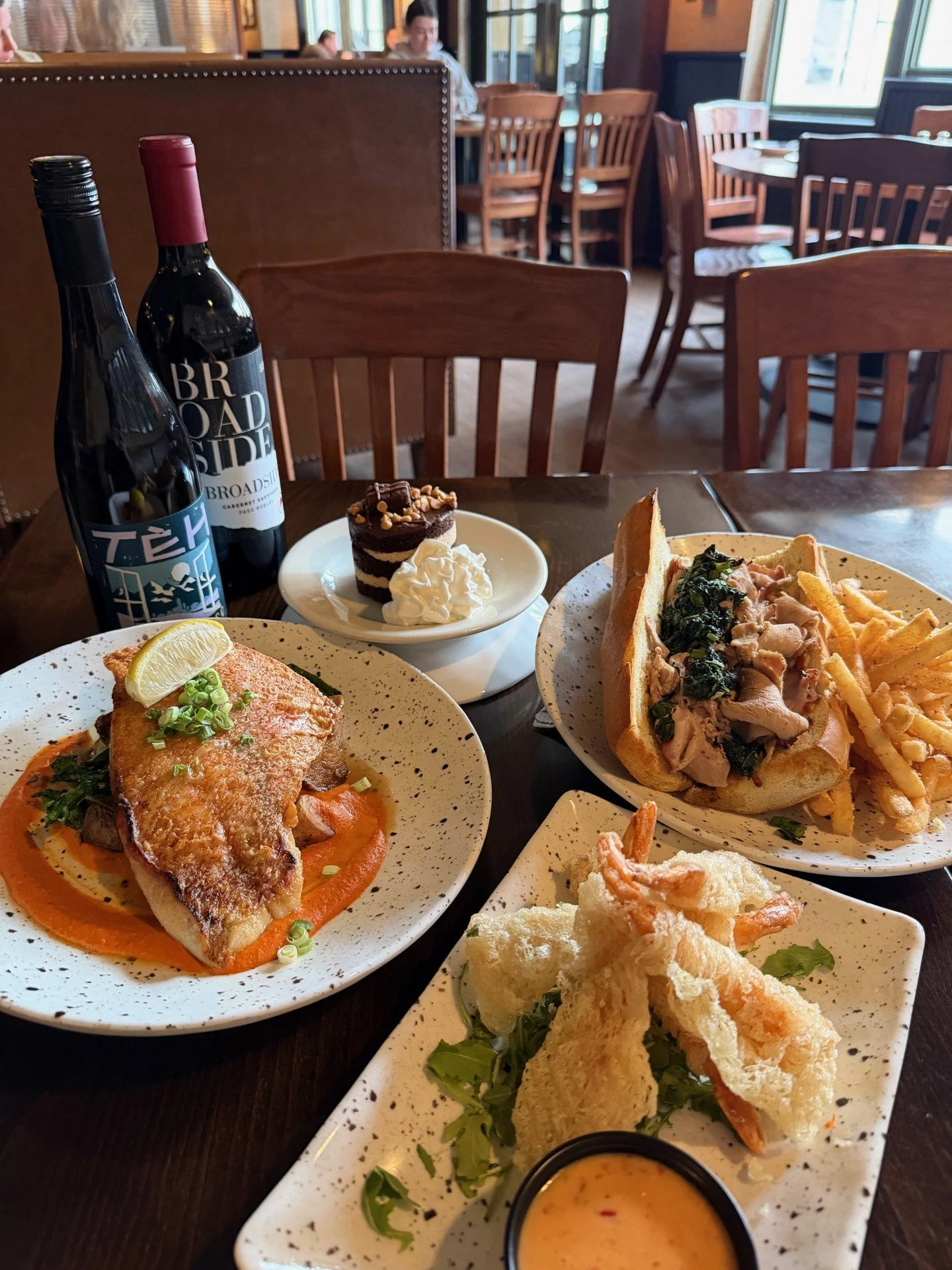 The Weekend Special Lineup Is Here. Let Us Handle Dinner!
🍸 Cocktails: Peppermint Bark Martini | White Cranberry Cosmo | Holiday Red Sangria
🍜 Soup of the Moment: Tomato Soup
🍽️ Entr&eacute;es: French Dip | Johnny&rsquo;s Fried Chicken Bowl | Roas